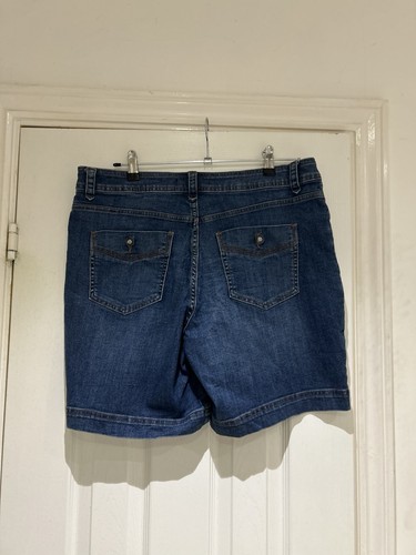 Lee Platinum Label Ladies Denim Shorts, Blue Fade Design. Size 12 Medium - Picture 5 of 8
