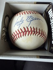 Early Wynn Autographed Baseball, HOF, 9x All Star, Cy Young, American League OAL