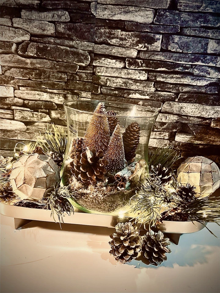 Weihnachtl.  Windlicht auf Tablett Dekoriert m. LED Kette Adventskranz Tischdeko - Bild 2 von 3