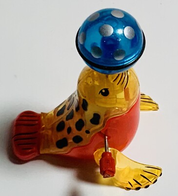 2011 Z Wind Up Toy Performing Seal In Ex-Mint Condition See
