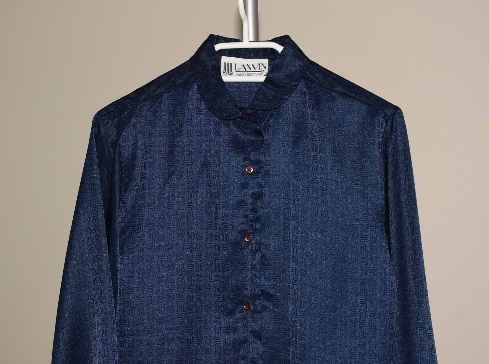 WOMEN'S VINTAGE LANVIN BLOUSE SHIRT JL MONOGRAM SIZE 6 (S-M) P2P 19" MADE IN USA