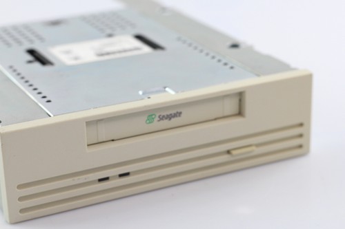 Seagate STD28000N 4GB/8GB SCSI DDS3 10002775-001 Tape Drive - Picture 2 of 5