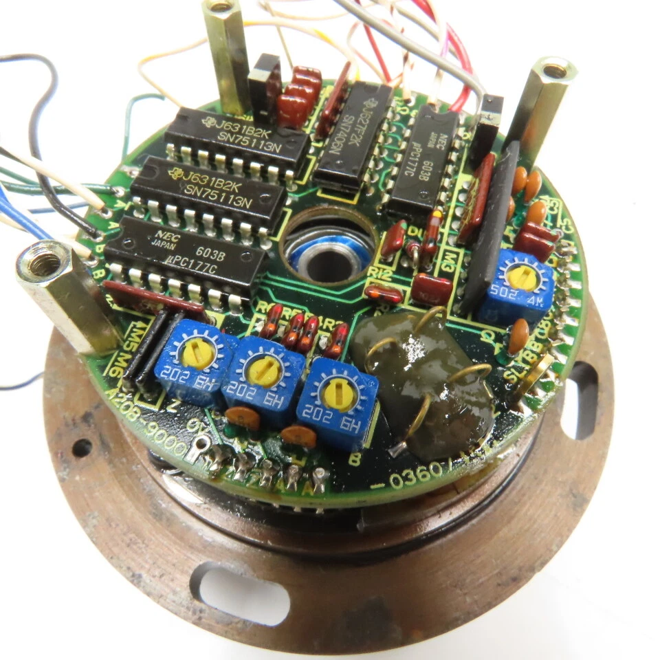 Codificador rotativo Okuma A20B-9000-0360 Foto 2 de 4