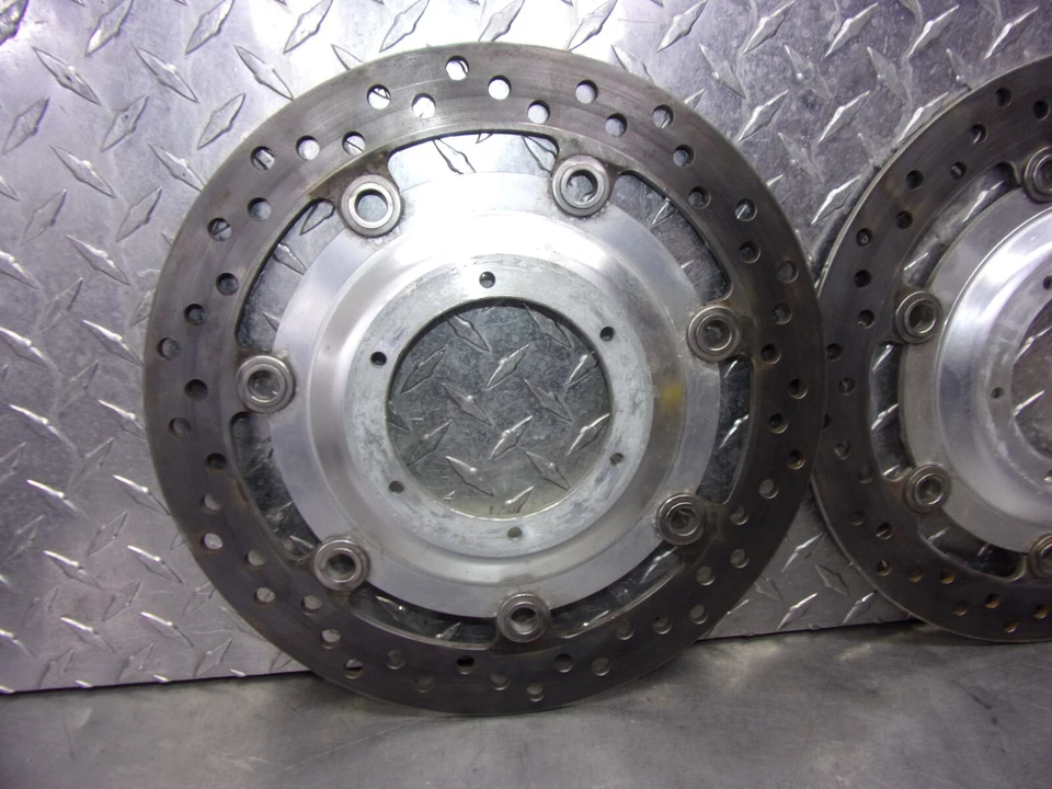 ROTOR DIANTEIRO 820 A HONDA VTX 1800 C 2003 FABRICANTE DE EQUIPAMENTO ORIGINAL (DOIS) - Imagem 2 de 4