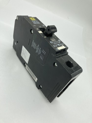 Disyuntor Square D EDB14020 1 polo 20 amperios 277 V tipo HACR EDB perno NTO - Imagen 6 de 12