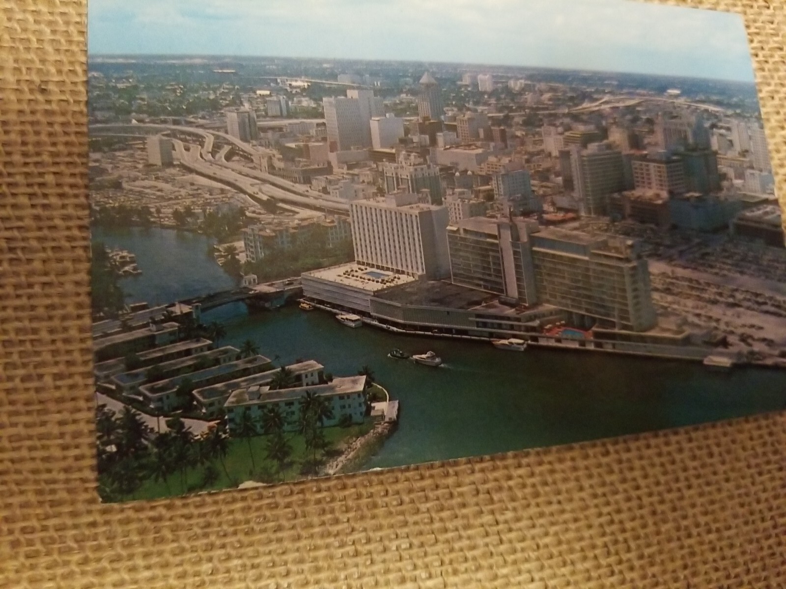 Picture 3 of 4