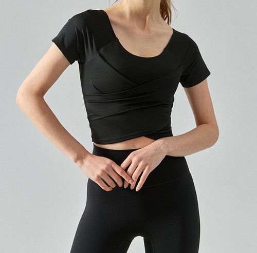 Atmungsaktives Activewear Yoga Oberteil für Damen mit Brustpolster und kurzen Ärmeln - Bild 9 von 21