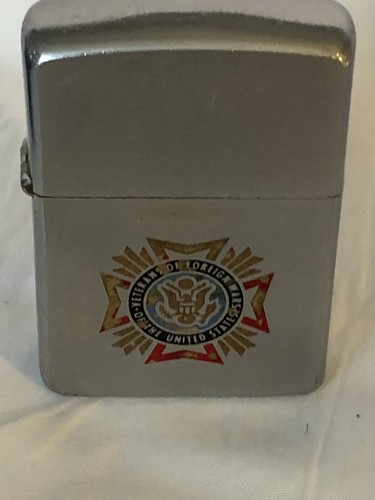 Accendino Zippo vintage 1990 Stati Uniti d'America veterani di guerre straniere in perfette condizioni - Foto 15 di 18