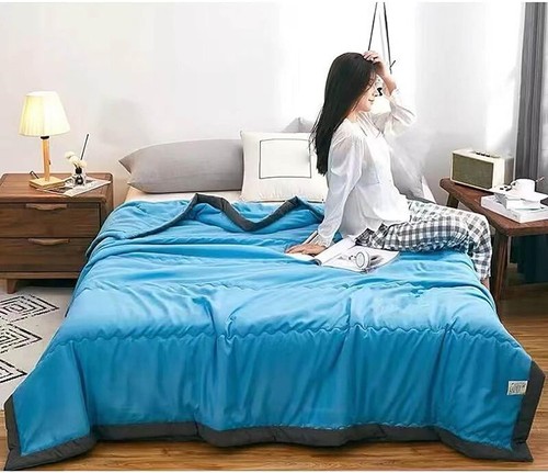 Cooling Blanket for Summer, Lightweight Ice Blanket Cooler Quilt for Hot Sleeper - Picture 4 of 22