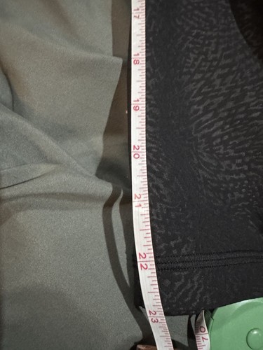 Lululemon Align hoch geschnittene Hose mit Taschen 25" Ripple Emboss schwarz Größe 2 - Bild 4 von 7
