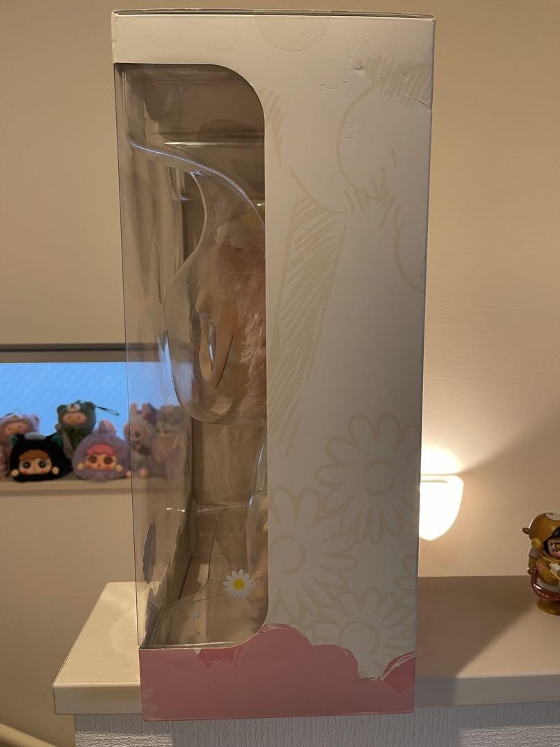 Pop Mart Land Limited Edition Mokoko Close To Sweet Figure