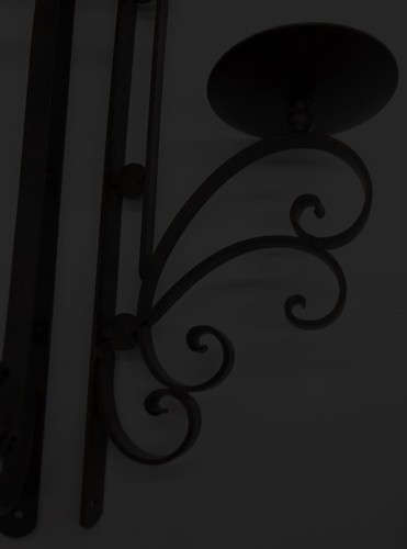 "Dos portavelas de 25"" para velas de 5""", 2 apliques de pared grandes de metal negro" - Imagen 6 de 7