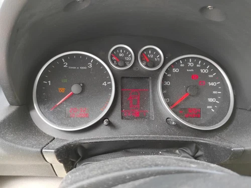 SLV8Z0920930Q Instrumentenblende für AUDI A2 (8Z) 1.2 TDI 2002 1359381