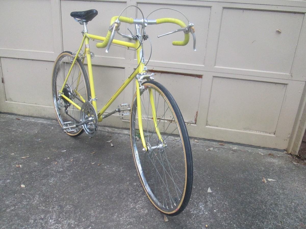 Vintage Schwinn Continental 10 Speed Bicycle Very Light Use