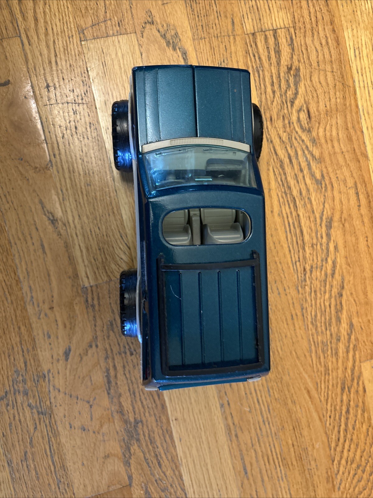 Picture 2 of 8