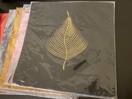 Silky-soft Pillow cases with tassel leaf design x8 - Picture 10 of 11