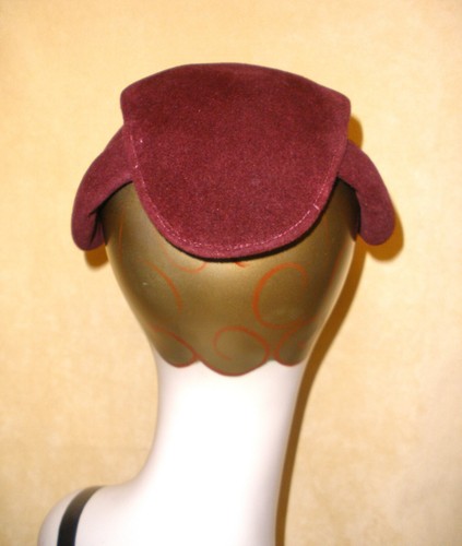 Ladies 1930's Maroon Wool Felt Tailored Hat - Picture 5 of 7