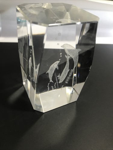 Laser Etched Glass Block Beveled PAPERWEIGHT 3D ORNAMENT 8cm Rectangle DOLPHINS - Picture 8 of 12
