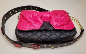 Betsey-Johnson-Big-Bow-Shoulder-Bag