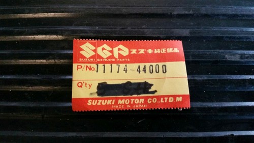 Suzuki GS 400 4x Abdeckung Ventildeckel 11174 - 44000 Neuteil Suzuki OEM - Bild 4 von 4