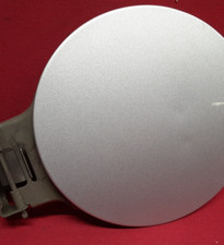 1997 - 2005 Chevy Chevrolet Oldsmobile Fuel Filler Door Lid Round 22603019