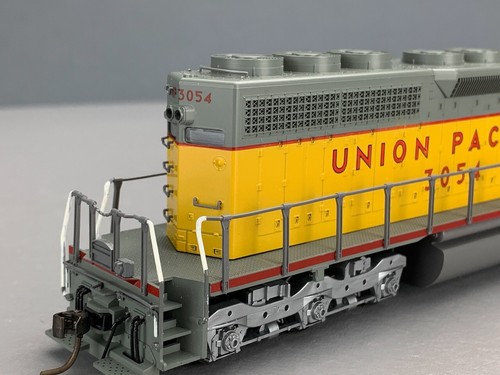 HO Kato 37-01E EMD SD40 Locomotive Union Pacific #3054 HO3871 - Picture 6 of 12