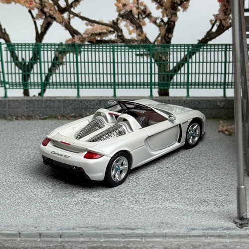 Divertente Modello Scala 1/64 Porsche Carrera GT Bianco Diefuso Modello Giocattolo Regalo - Foto 6 di 6