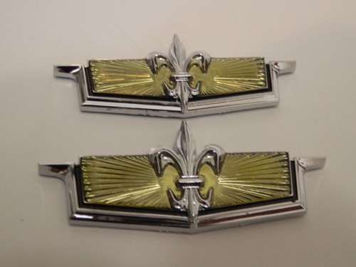 1970-1988 Caprice Classic Quarter Panel Emblems **PAIR** - 第 1/3 張圖片