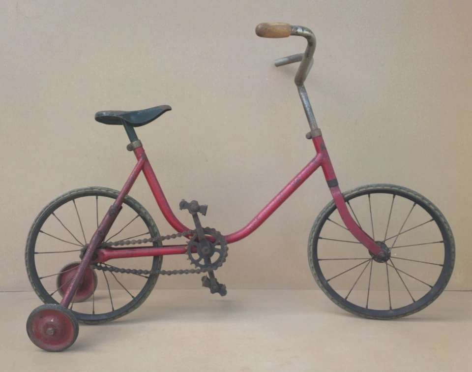 Ancien VELO enfant PNEUS PLEINS alvéolés fourche courbée petites roues 1890/1900 - Photo 2/4