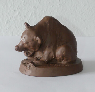 Böttger Steinzeug Figur  August Gaul '' Fressender Bär '' Meissen  2. Wahl