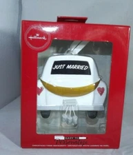 HALLMARK "JUST MARRIED" CAR ORNAMENT, EASY TO PERSONALIZE. NEW IN SEALED BOX.
