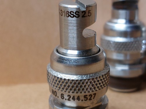 3 New Spraying Systems 316ss TK-2.5 Wide Angle Flat Spray Nozzles Flood Jet - Bild 3 von 8
