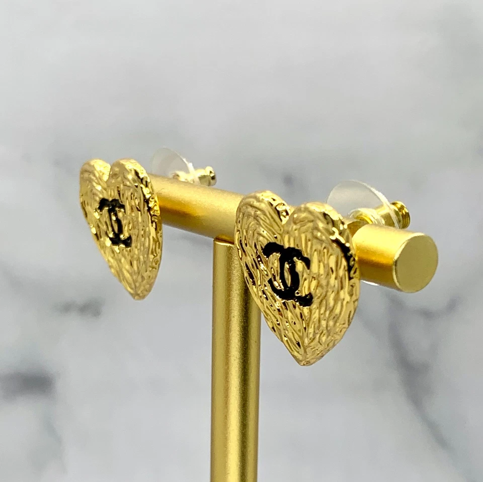 Подлинный CHANEL CC сердце серьги-гвоздики - бывшие в употреблении / LP5263 - Изображение 3 из 4