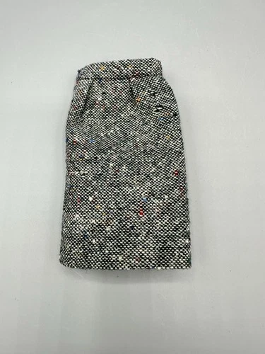 Vintage BARBIE - CAREER GIRL #954 - Black & White Tweed Skirt mint