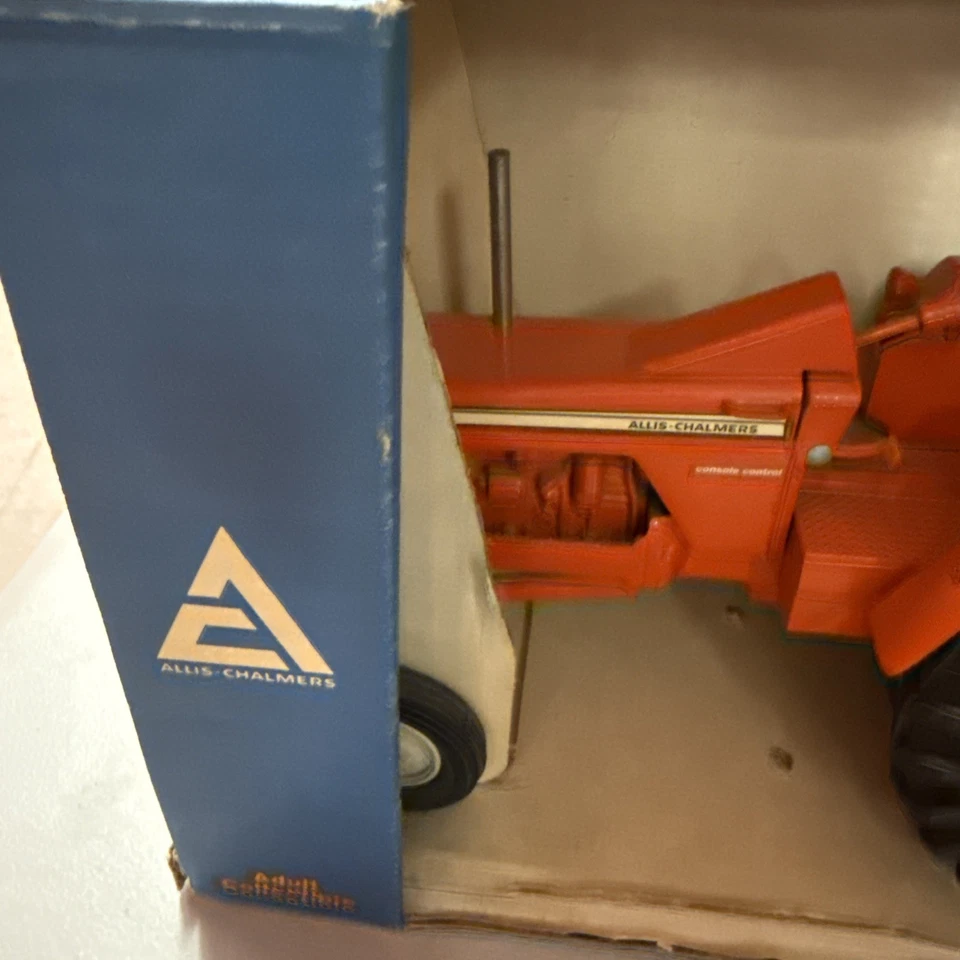 Allis Chalmers 190 Tractor Wide Front Scale Models 1:16 NIB One-Ninety - Image 3 of 4