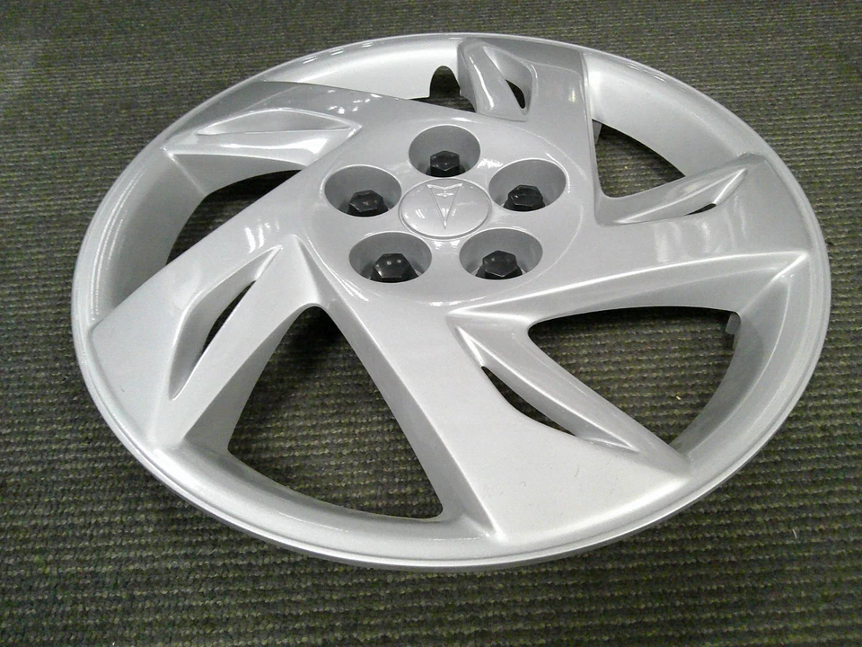 1999-2002 Pontiac Sunfire 15" OEM Silver Wheel Cover 9593211 PA 5127 - One/1 - Image 2 of 4