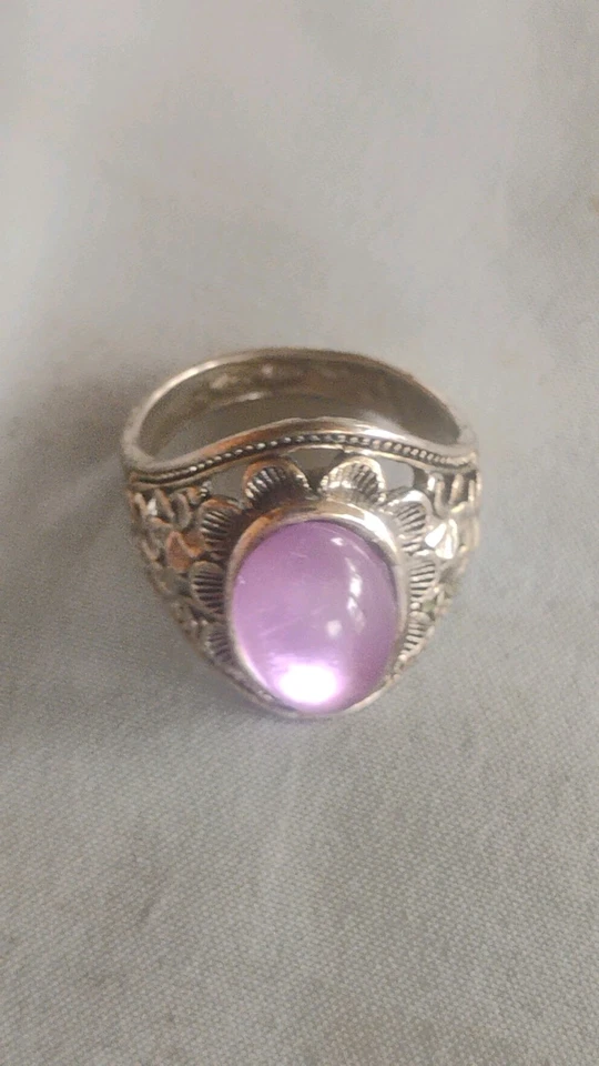 Large Lavender Moonstone Ring With Flower Designs Size 8 - Image 2 of 3