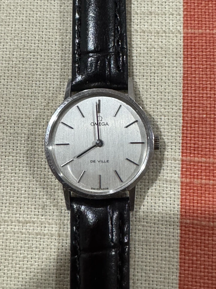 OMEGA De Ville 511.0392 1972 vintage cuerda manual esfera plateada para mujer Foto 2 de 4