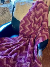 NICE NEW Handmade Crochet Maroon Burgundy CHEVRON Zig-Zag Afghan Blanket