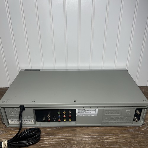 Sylvania DVC860E DVD VCR Combo Reproductor VHS HiFi de 4 cabezales + Control remoto probado - Imagen 7 de 10