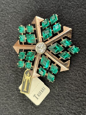 Vintage Crown Trifari Queen of diamonds  brooch with tags