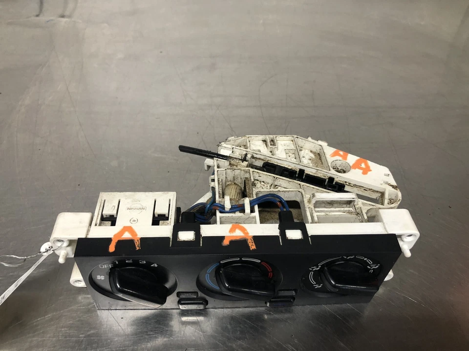 Nissan Sentra 1995-1997 4 puertas 200SX calefacción aire acondicionado temperatura climatización climatización Foto 2 de 4