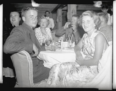 Kathleen Agnes Kennedy Cavendish And Friends Sitting At Table 1935 Old Photo