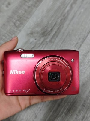 Nikon COOLPIX S3500 20.0MP RED 7x Digital Zoom 93% NEW English