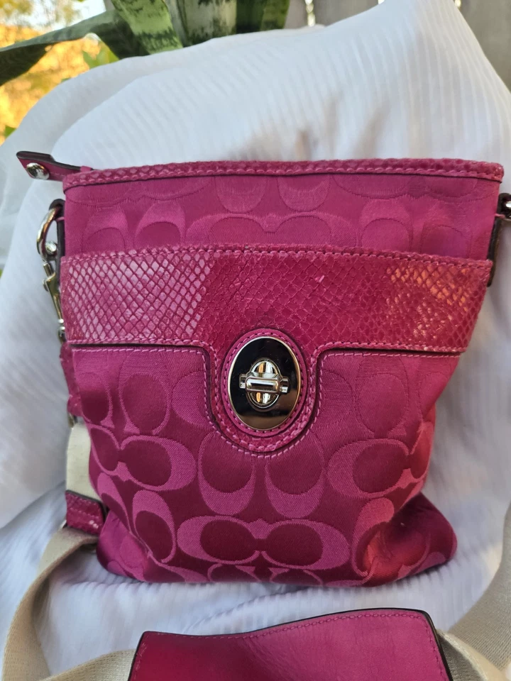 Подлинный тренер питон розовый подпись Jacquard ящерица кожаная отделка сумка Дамская сумка. ̼ - Изображение 2 из 4