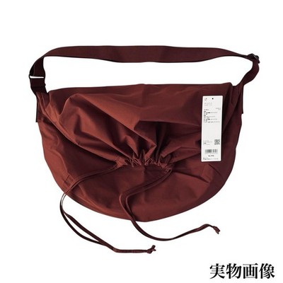punipun864658529 UNIQLOxEG UNIQLO U Drawstring Shoulder Bag, Wine, Unisex, Brand New ✨ With