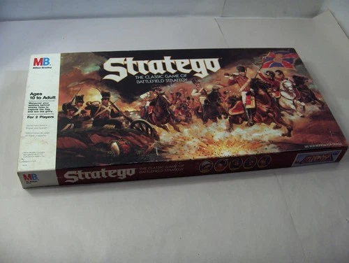 Stratego Strategy Board Game - Vintage 1986 Milton Bradley - COMPLETE