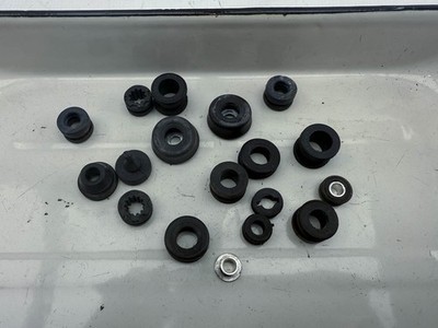 KTM Superduke 1290 GT Gummi Buchsen Rubber Bushes (2) 17'