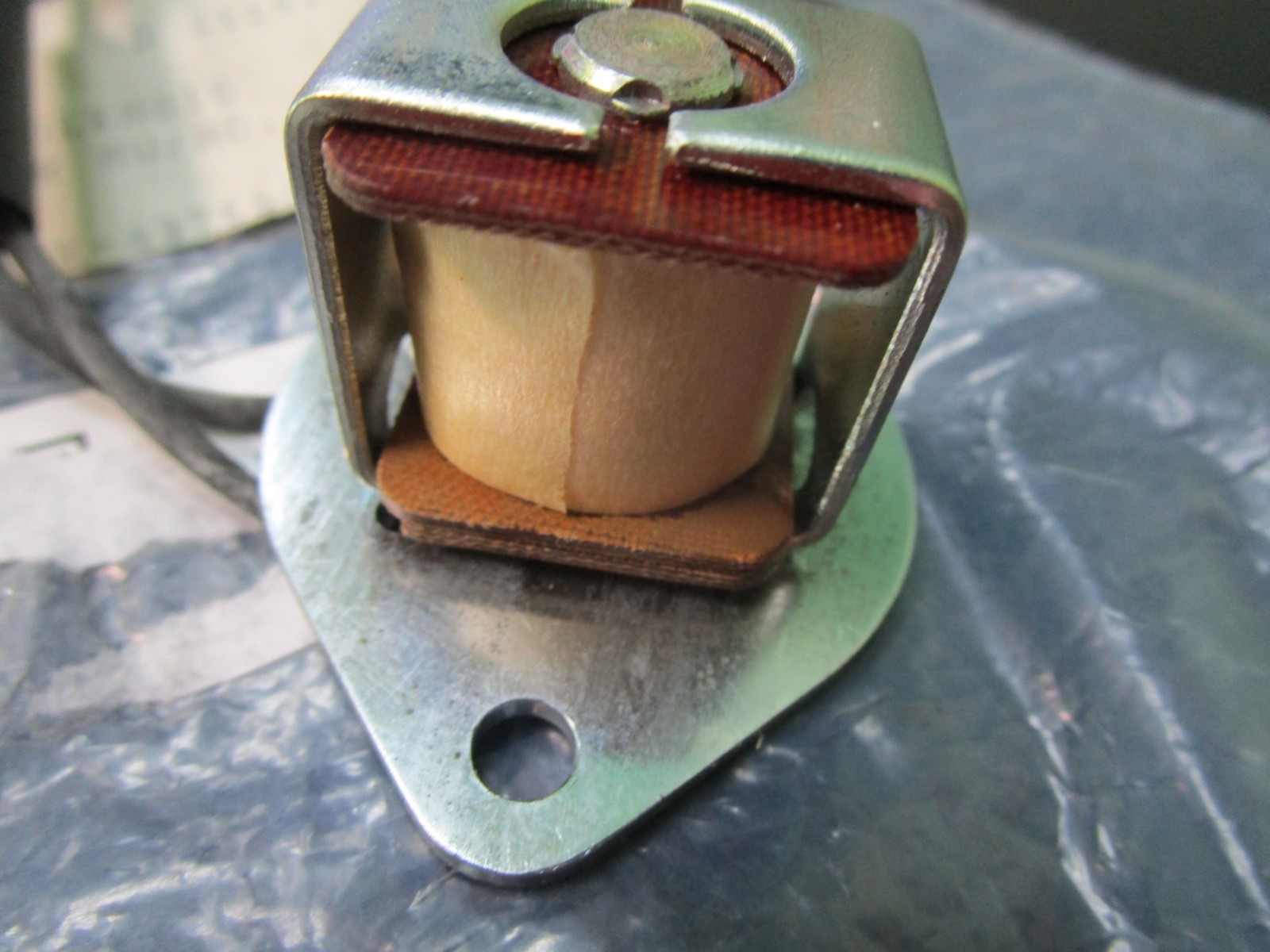 Rolls Royce Silver Cloud, Shadow, Bentley T, Corniche choke solenoid UD21161 NOS