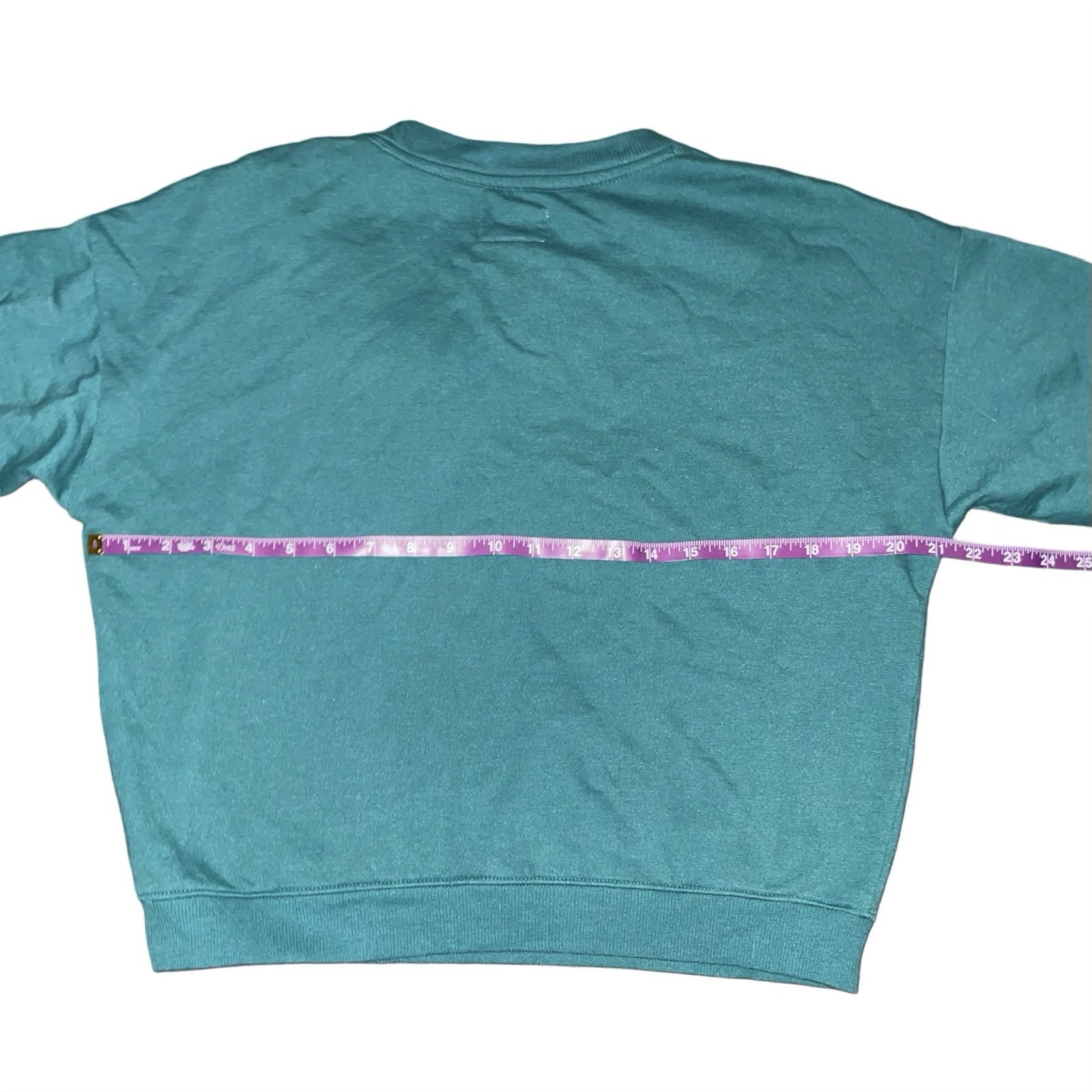 Common Threads BASIC Graphic Cropped Sweatshirt I… - image 5